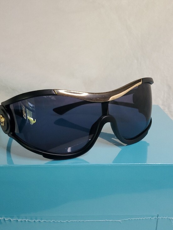 Black Sunglass Visor with Gold Accent main image 6